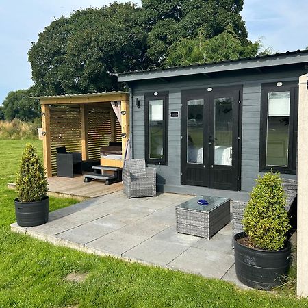 Dolafon Farm Luxury Glamping Cabin With Hot Tub St Asaph Buitenkant foto