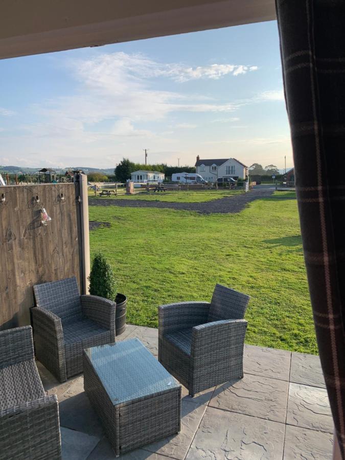 Dolafon Farm Luxury Glamping Cabin With Hot Tub St Asaph Buitenkant foto
