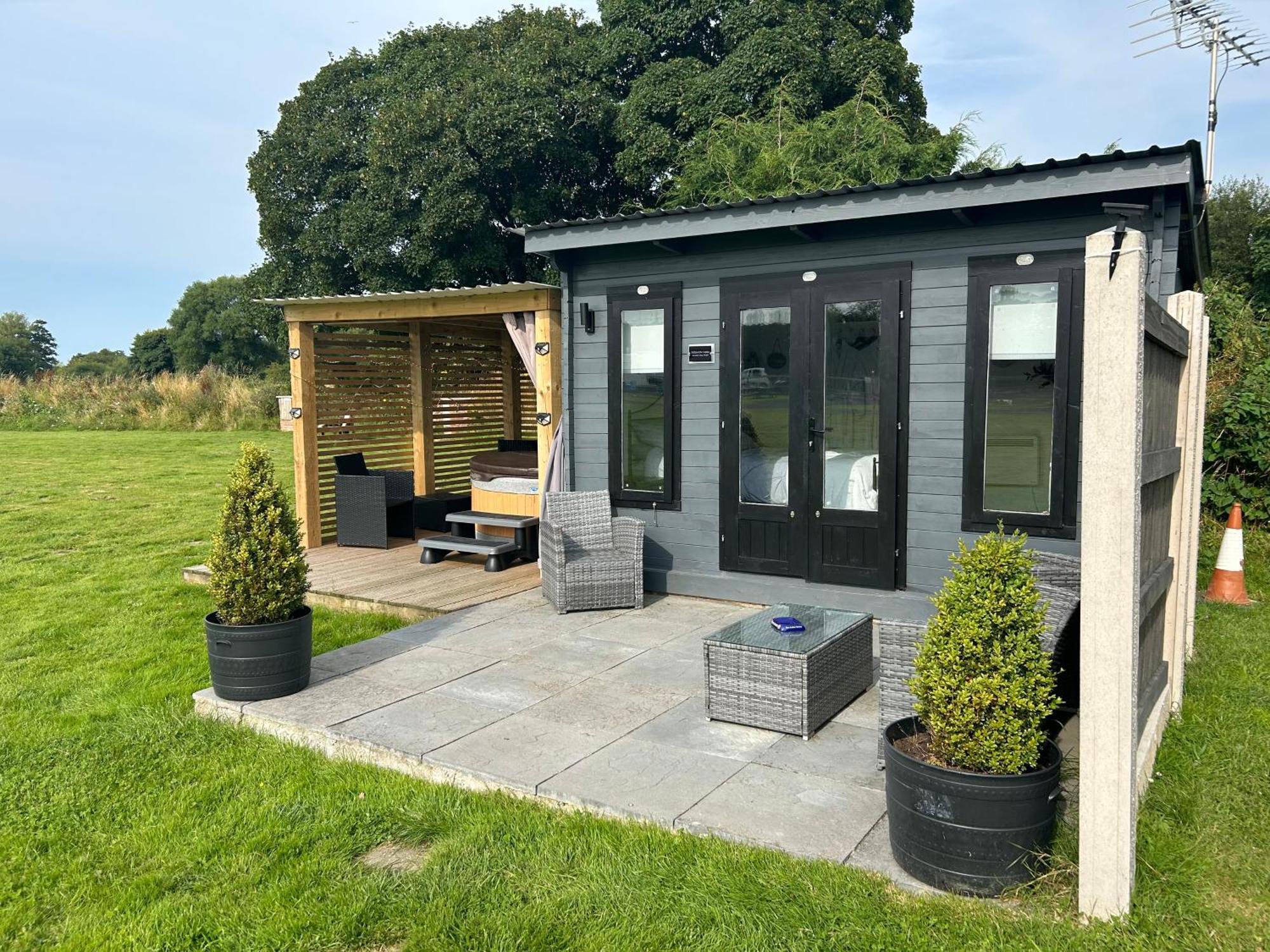 Dolafon Farm Luxury Glamping Cabin With Hot Tub St Asaph Buitenkant foto